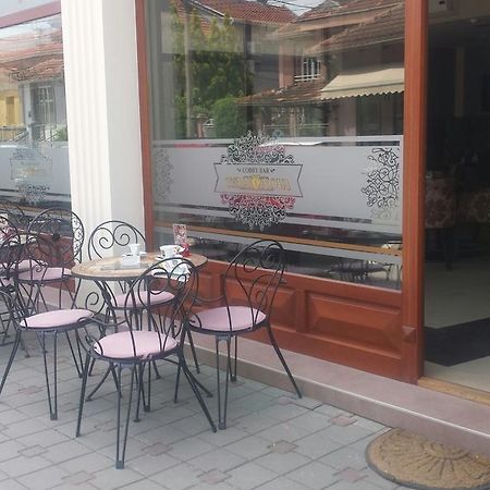 Garni Hotel Tema Nova Čačak Exteriör bild