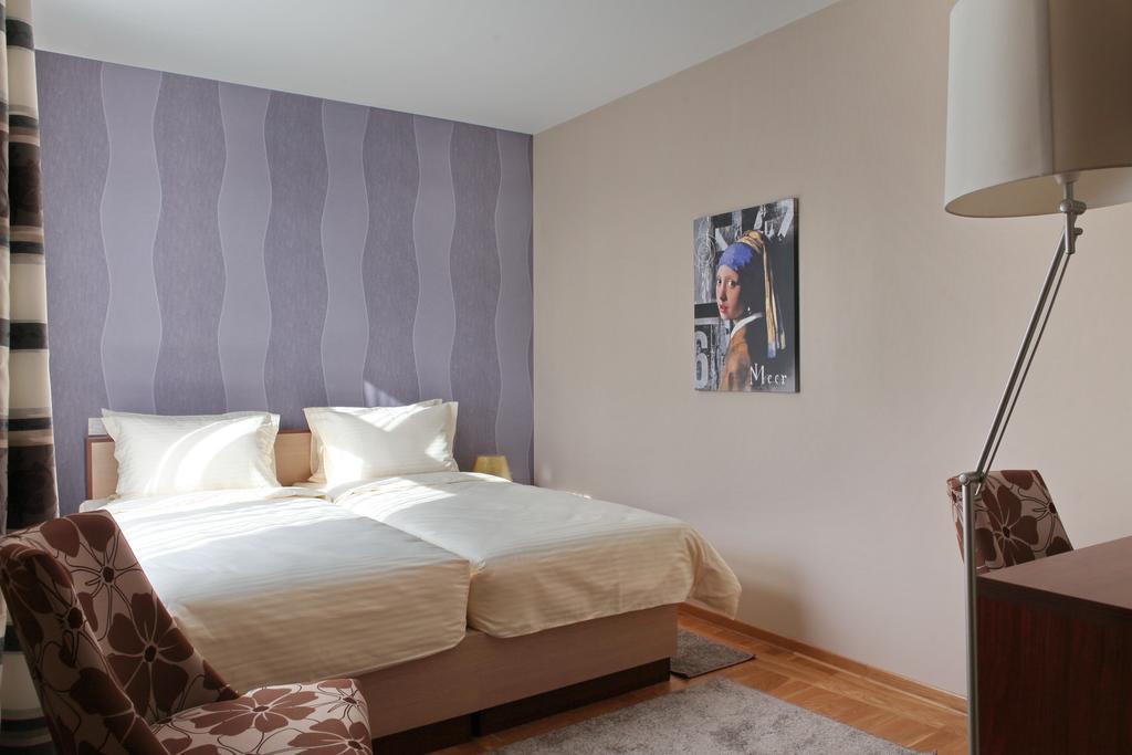 Garni Hotel Tema Nova Čačak Rum bild