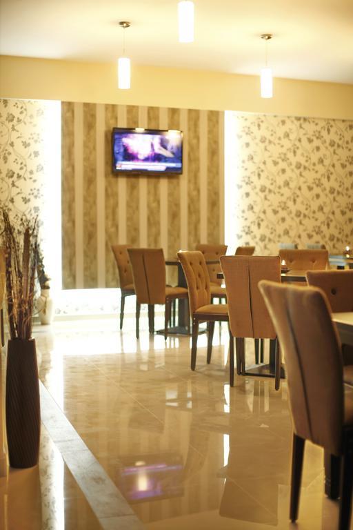 Garni Hotel Tema Nova Čačak Exteriör bild